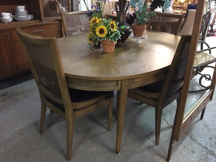 dining room table with 4 chairs