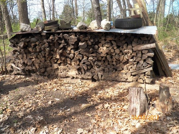 FIRE WOOD (OAK, HICKORY, BLACK WALNUT, CHERRY AND OTHERS)
