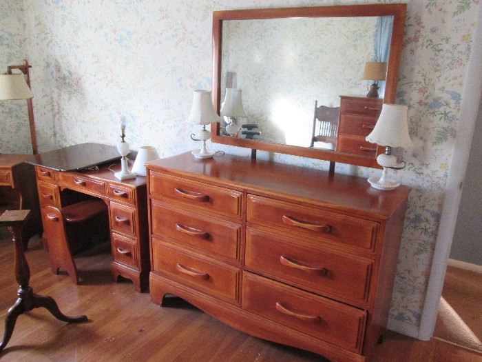 Wonderful Cushman Vanity or Desk w Bench, 6 Drawer Dresser w Mirror, Vanity Milk Glass Lamps, Floor Lamp, 1780 tilt table