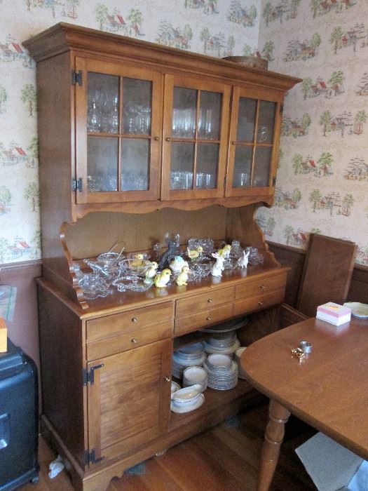 Colonial Style China Cabinet Hutch