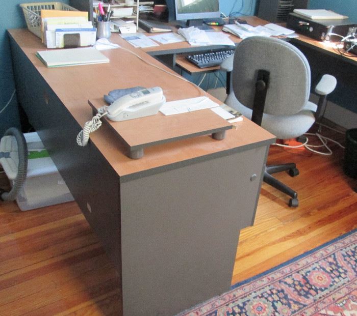 Office Desk w Chair
