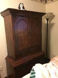 BUY NOW $100.      Early American Colonial 
Sugar Hill Furniture