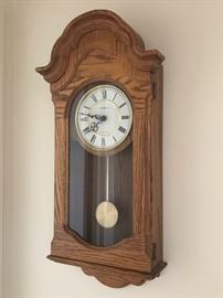 Howard Miller battery clock
