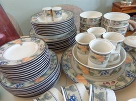 Large Mikasa Intaglio dish set, including some new pieces!