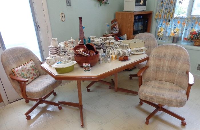 Mid-Century Chromcraft kitchen table and chairs. 