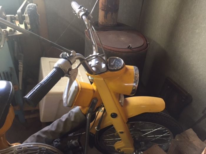Vintage Honda 90 motor bike in beautiful condition