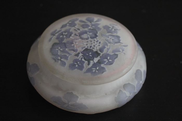 beautiful 1920s Galle art glass powder box (faint Galle signature), crack on underside of lid