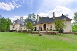 Exterior Macon Residence