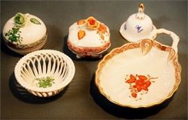 Lot 9 Five Pieces Herend Porcelain