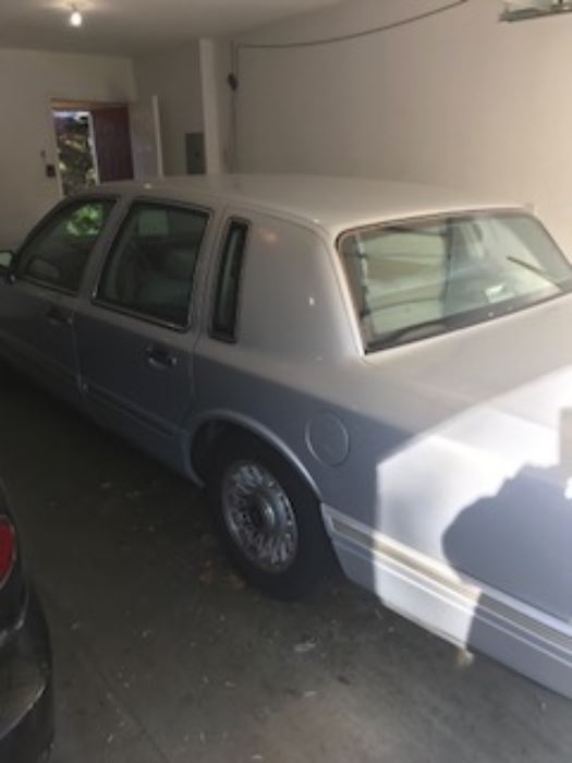 1996 Town Car…on site bids only