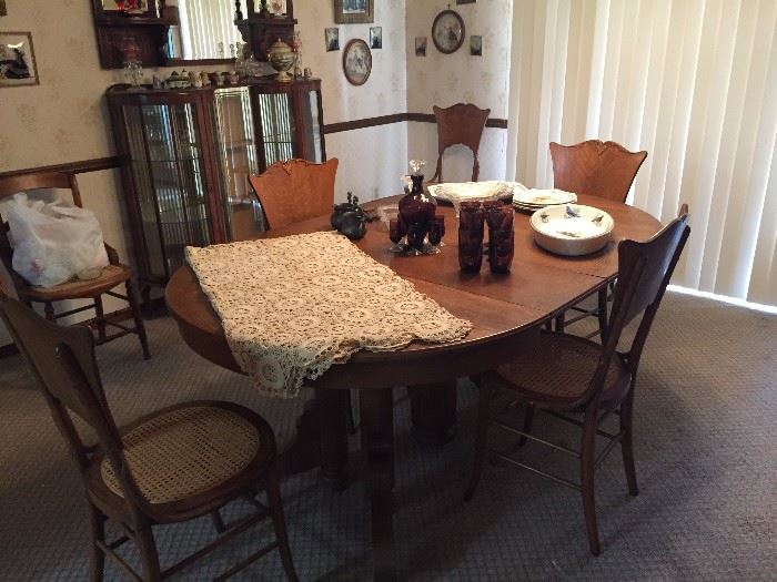 large dining room table with leaves, 