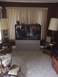 large tv, end tables, lamps