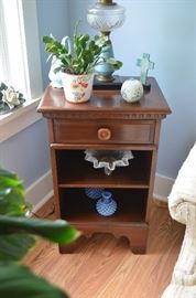 Quality End Table featuring many collectible items