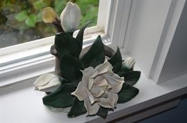 Beautiful Capodimonte Porcelain Flower piece