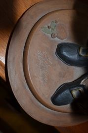 Beautiful Statue of Thomas Jefferson  with Declaration of Independence - signed and dated approx. 1990
