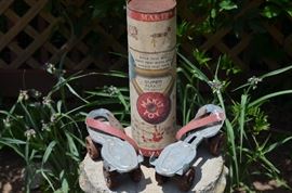 Vintage Toys: Super Mak-It ( like Tinker Toys ) and Roller Skates complete with the key