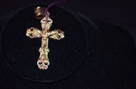 Gorgeous 14k yellow gold Cross weighing approx. 9.6g