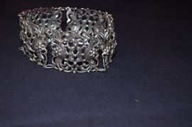 Gorgeous Antique Sterling Silver Pierced Bracelet!