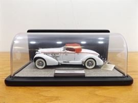 1:24 Franklin Mint 1935 Auburn Boattail Speedster
