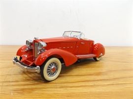 1:24 Danbury Mint 1934 Packard V-12 LeBaron Speedster