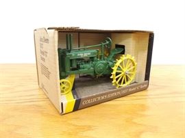 New in Box Vintage Ertl 1:16 John Deere 1937 Model "G" Tractor