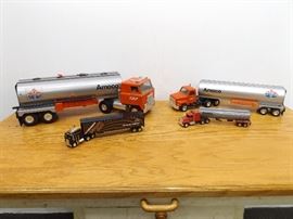Lot of 4 Ertl etc. Amoco Truck Toys/Bank