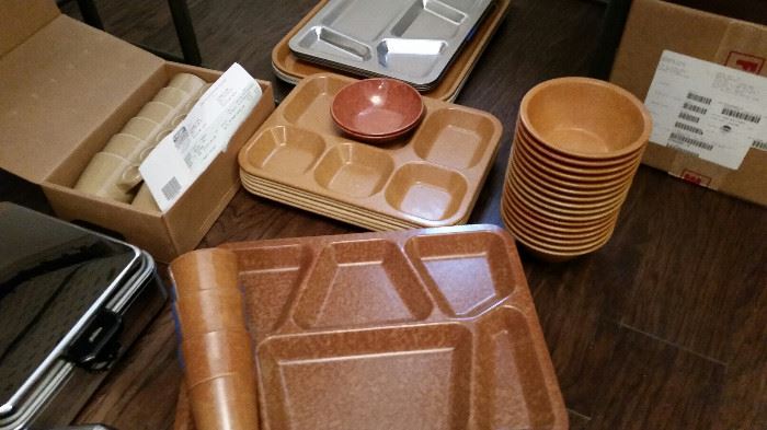 US Military Serving trays, bowls and cups