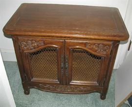 Night stand (one of two)