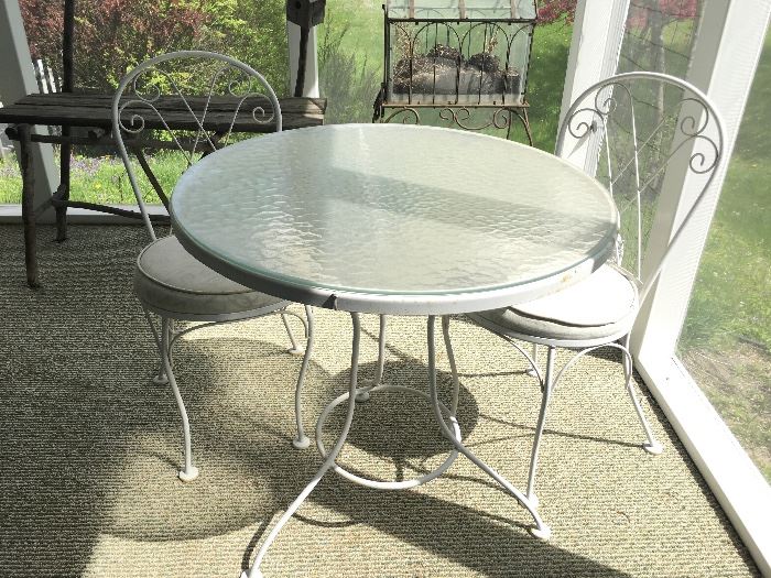 3pc patio table and chairs 