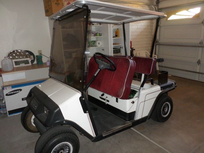 1993 EZ- GO GOLF CART - RUNS GREAT!