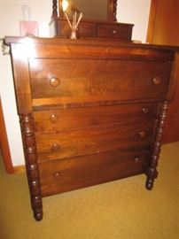 Chest of drawers