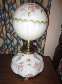 Beautiful GWTW lamp with dogwood blossoms!