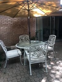 Nice metal patio set - classy ornate design