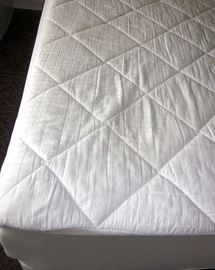 Full bed with vintage Hollywood style headboard, padded in silk blend fabric. Has frame, box spring and High End Mattress: Latex Savvy Rest ($3000 new).