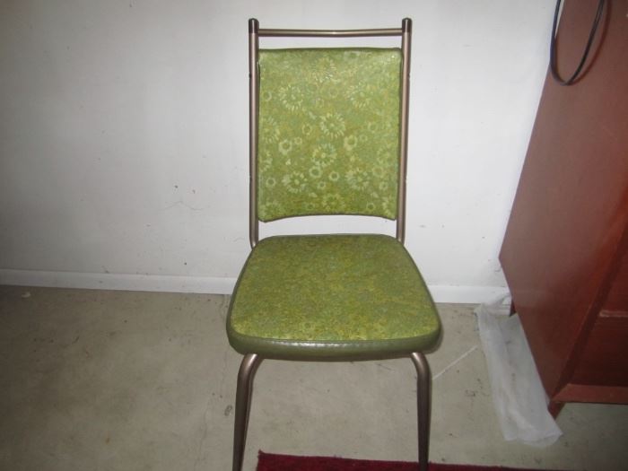 set of 4 chairs that go with vintage table