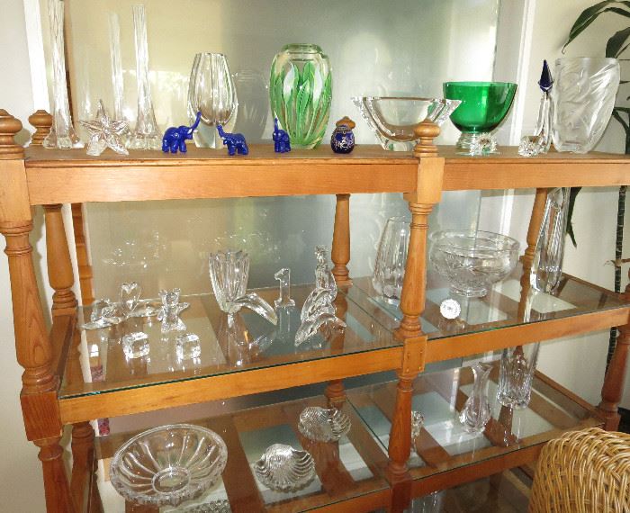 Fine Selection of Lalique, Baccarat, Orrefors, Waterford, Orient & Flume and other Crystal Pieces