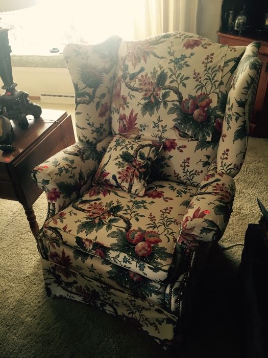 Pair of floral arm chairs 