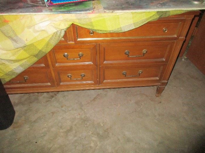 DRESSER HAVE TWIN BED TO MATCH