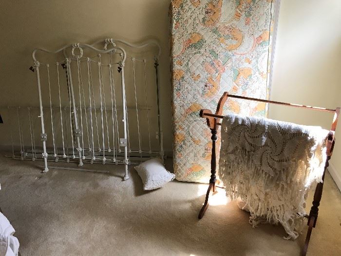 Antique Iron Baby Bed Crib, Quilt Rack