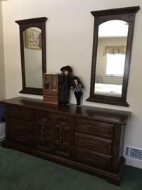 Drawer Chest & Matching Mirrors                                           Vintage Dolls