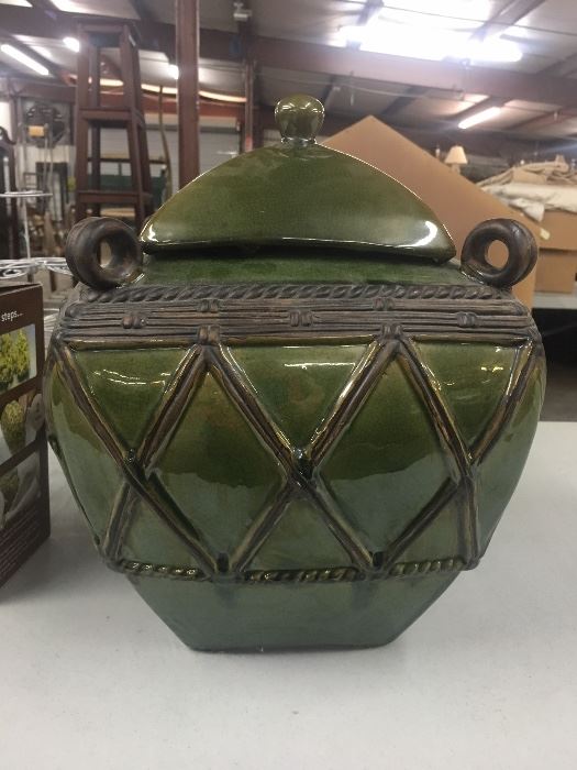 Large decorative pot