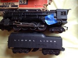 Lionel locomotive with tender