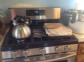 Teapots, cutting boards