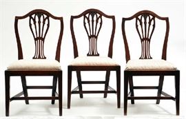 Lot 60: Set of six Southern Federal walnut shield back dining chairs, carved back, ca.1790-1800 (three of six photographed)