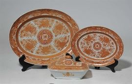 Lot 183: 19th C. Chinese Export orange Fitzhugh 18.5" platter, 13.5" platter and 10" vegetable