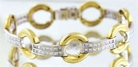 Lot 189: 18k gold and diamond bracelet circle design approx. 8.82 ctw diamonds, 7"L.