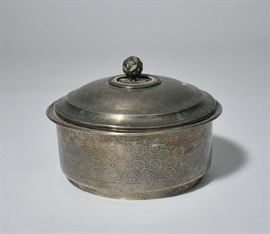 Lot 406: Sterling enameled covered tureen, 53 Toz.