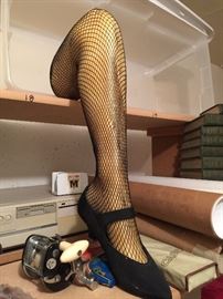 One sexy leg