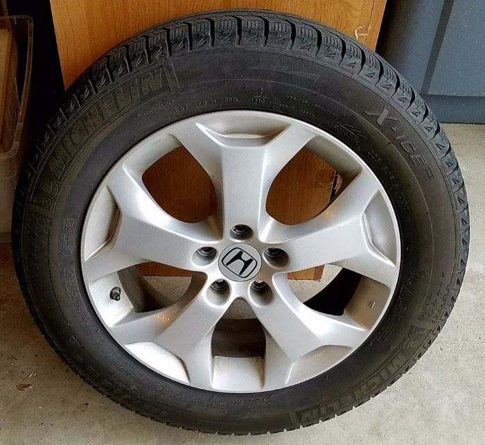 2010 Honda Crossover wheels with newer Michelin X-ICE 225/60 R 18 tires