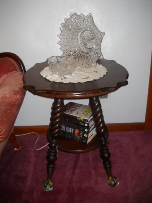GLASS BALL AND CLAW TABLE WITH BARLEY TWIST LEGS
